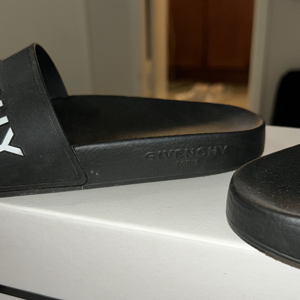 Givenchy Slides - Picture 3 of 4